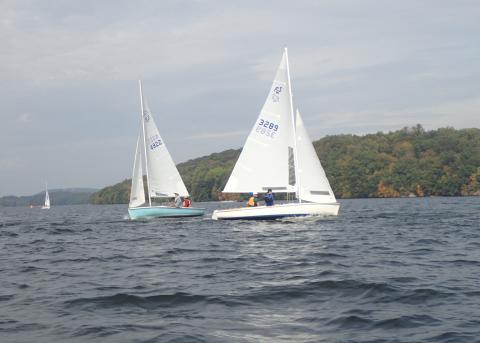 A few boats pretty close to finishing up race 1